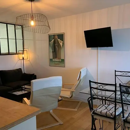 Trouville-apt Renove-balcon Magnifique Vue * トルヴィル＝シュル＝メール