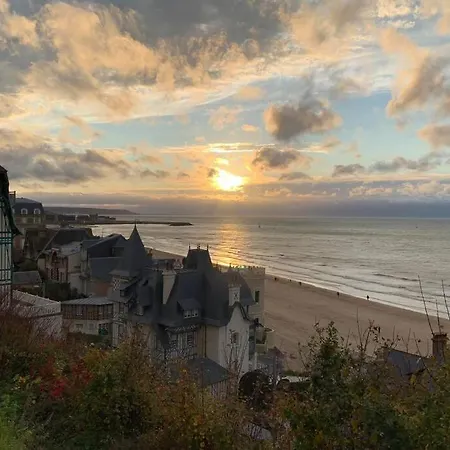 Апартаменты Trouville-apt Renove-balcon Magnifique Vue Трувиль-сюр-Мер